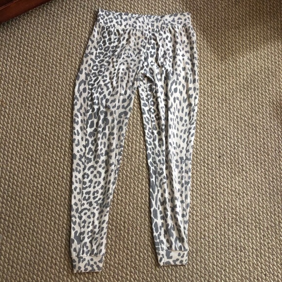 Chaser gray leopard jogger cozy soft sweat pants - Picture 4 of 8